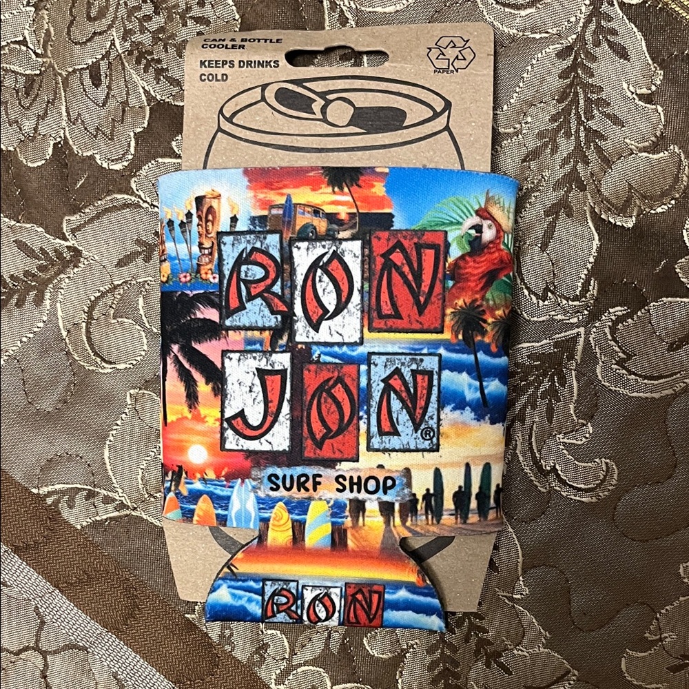 BEACH BUNDLE BABY!! 🌊 🏄‍♂️ 🌴 
RON JON Set- Medium hoodie, Tote Bag and Cousy - Picture 4 of 8
